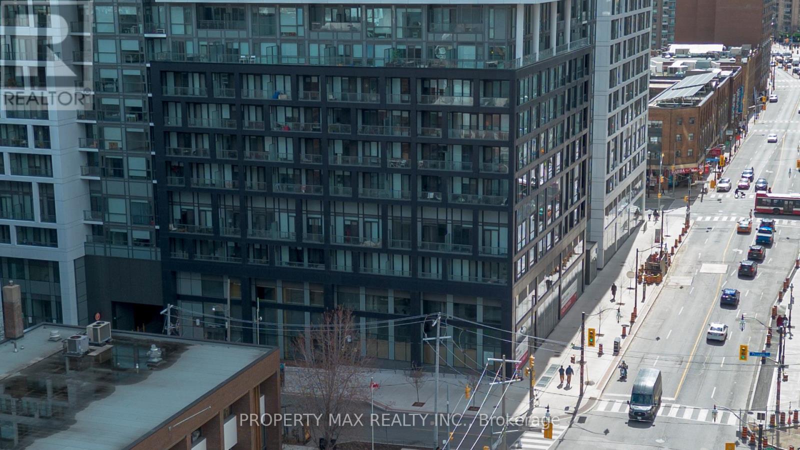 #403 70 PRINCESS STREET - 4