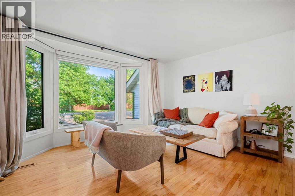 148 Woodridge Drive SW - Image 4