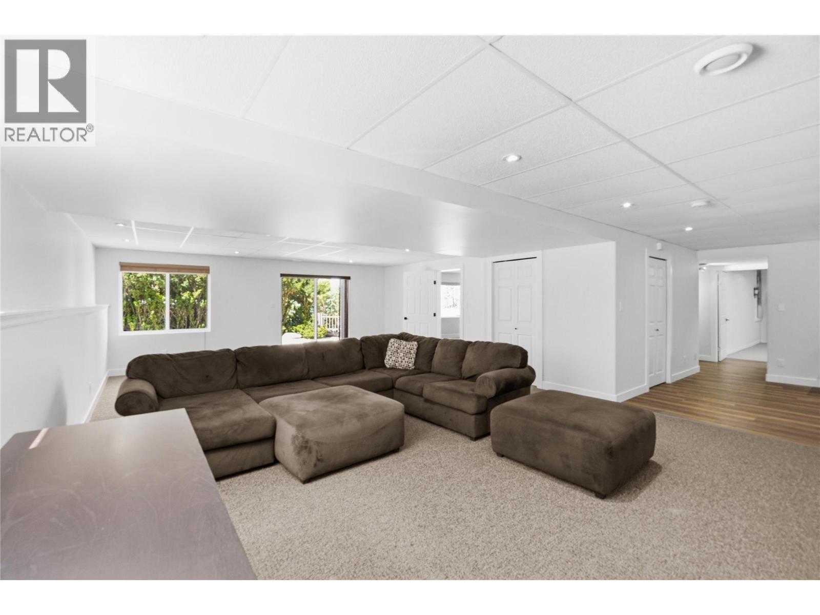 2850 Evergreen Drive - 27