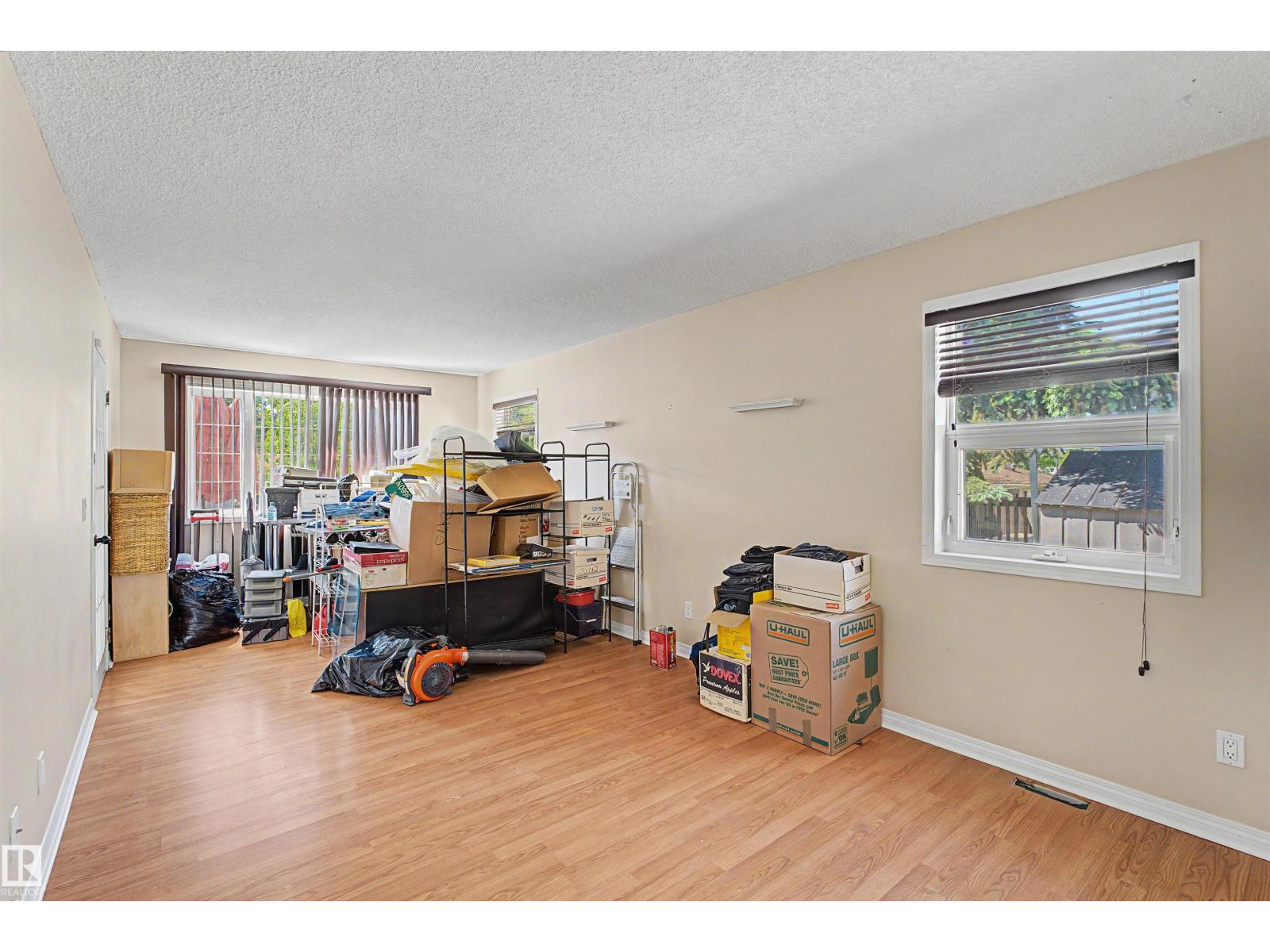 4233 116 AV NW - 15