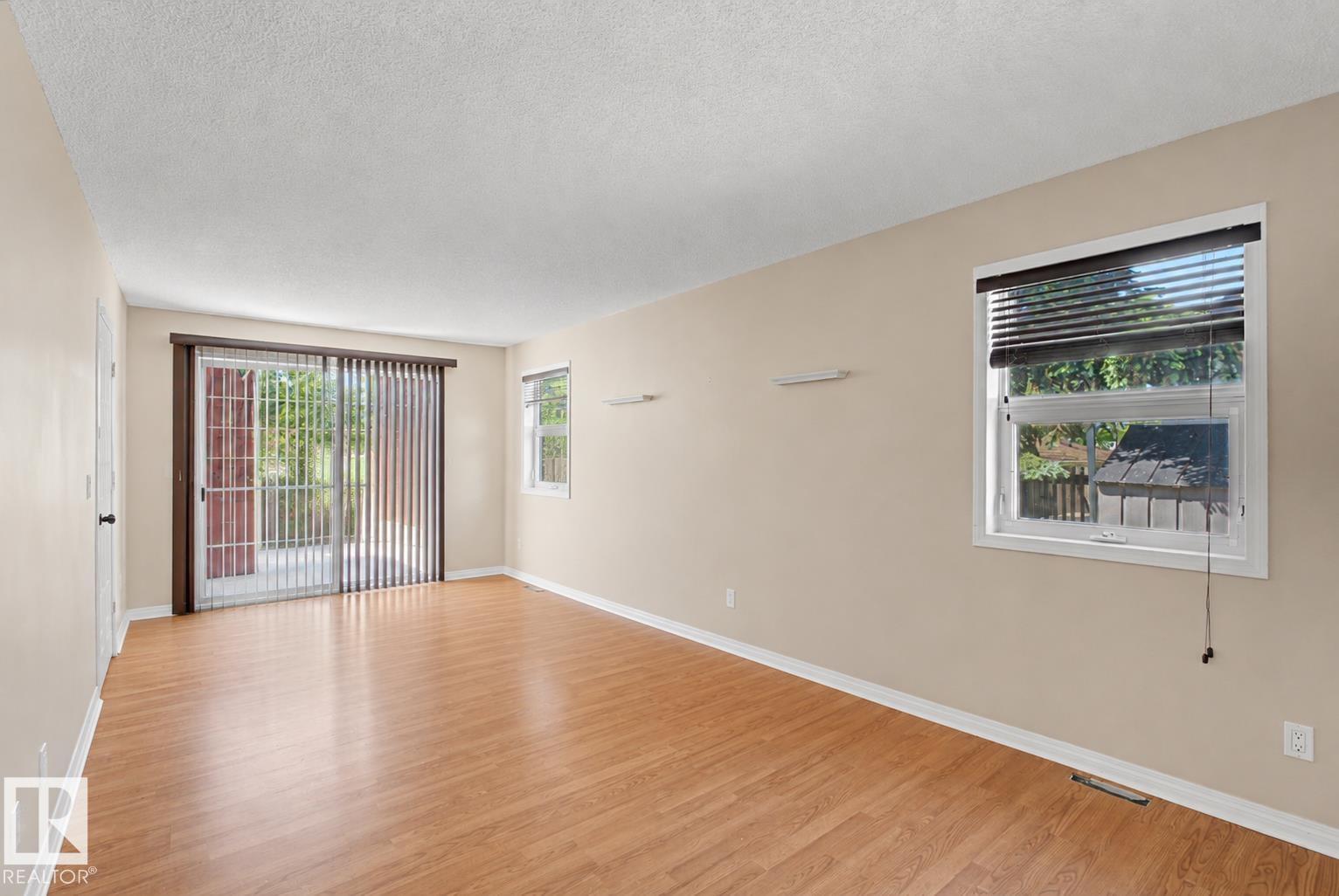 4233 116 AV NW - 16