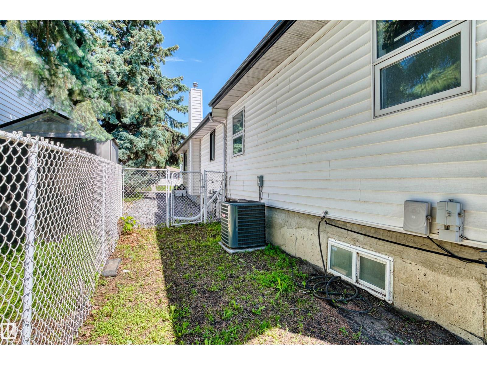 4233 116 AV NW - 23