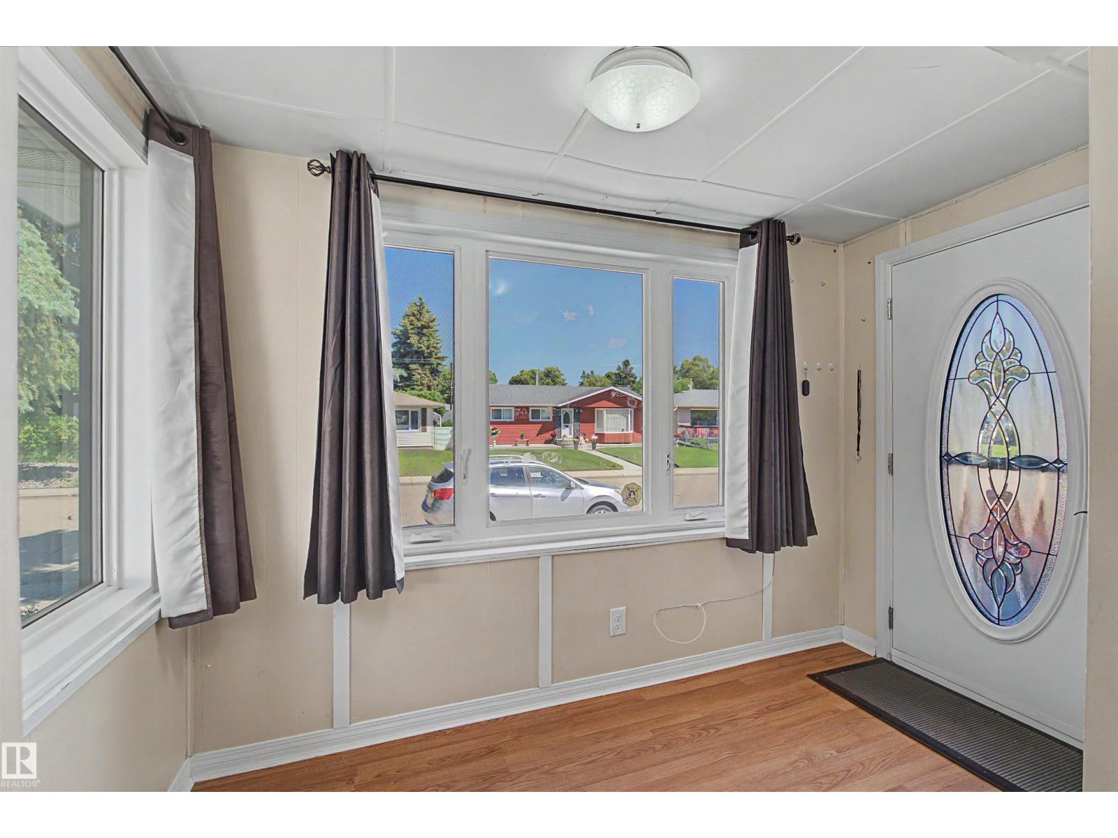 4233 116 AV NW - 5
