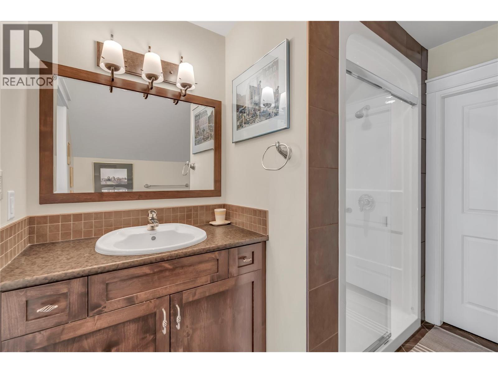 #4 112 Penrose Court - 12