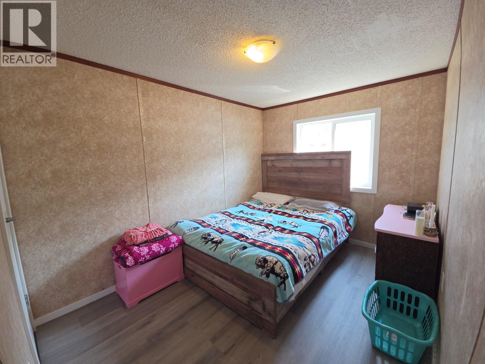 5277 45 Street SE - 14