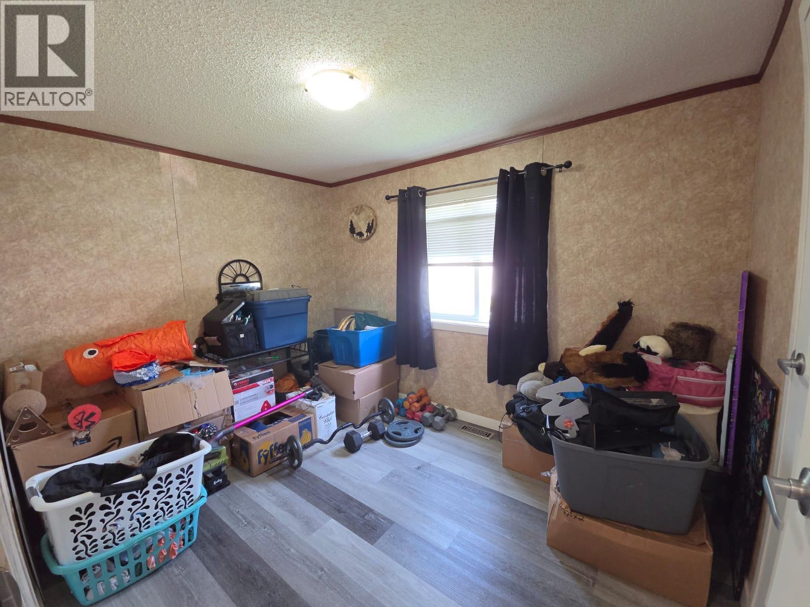 5277 45 Street SE - 22