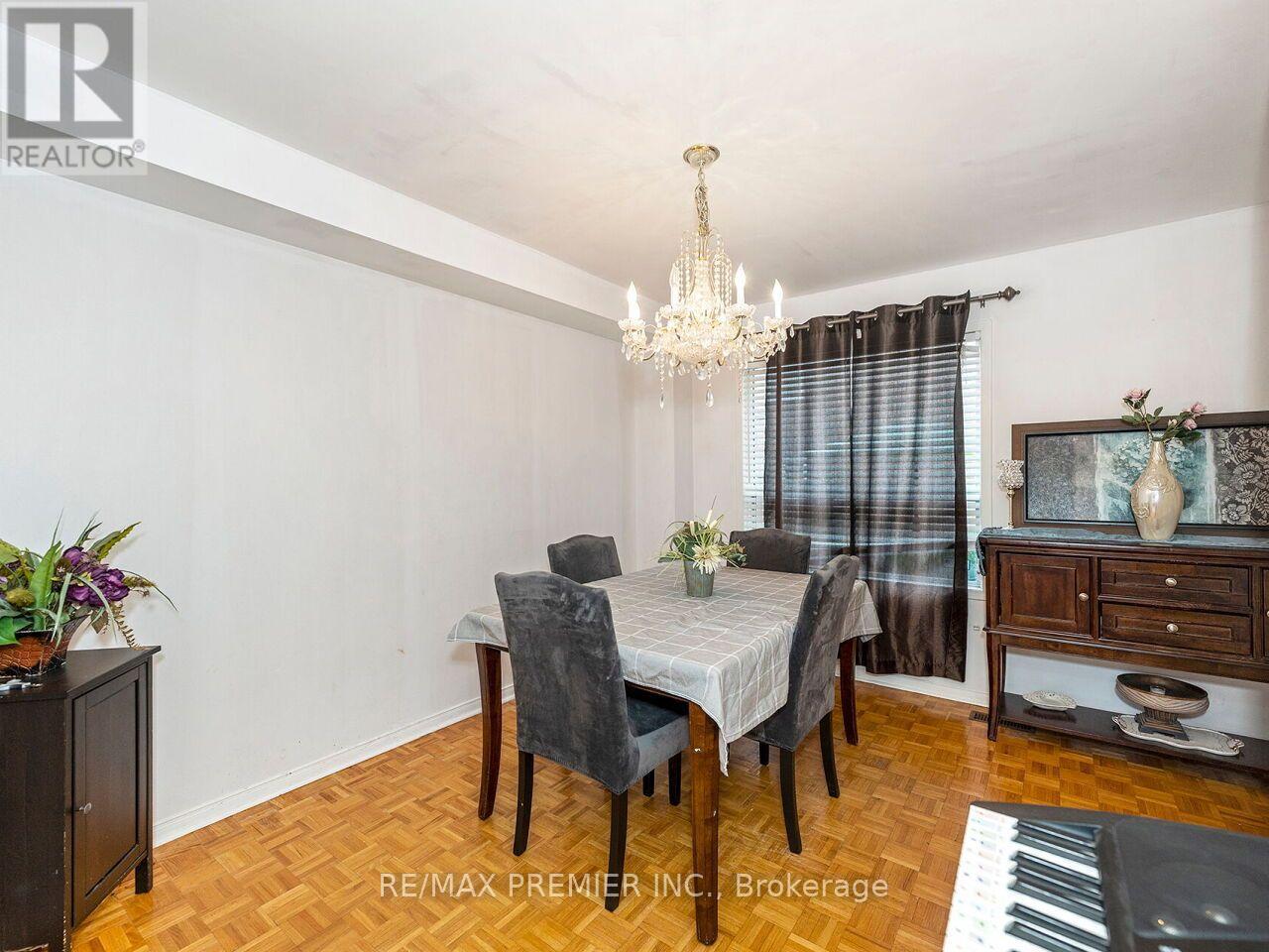 32 STONEBRIAR DRIVE - 10