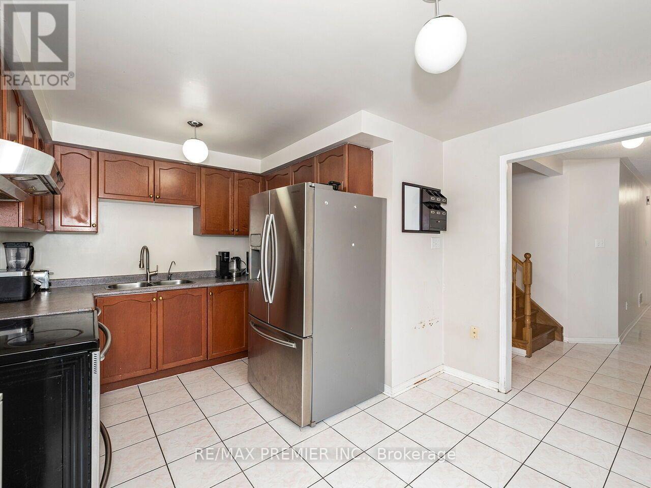 32 STONEBRIAR DRIVE - 14