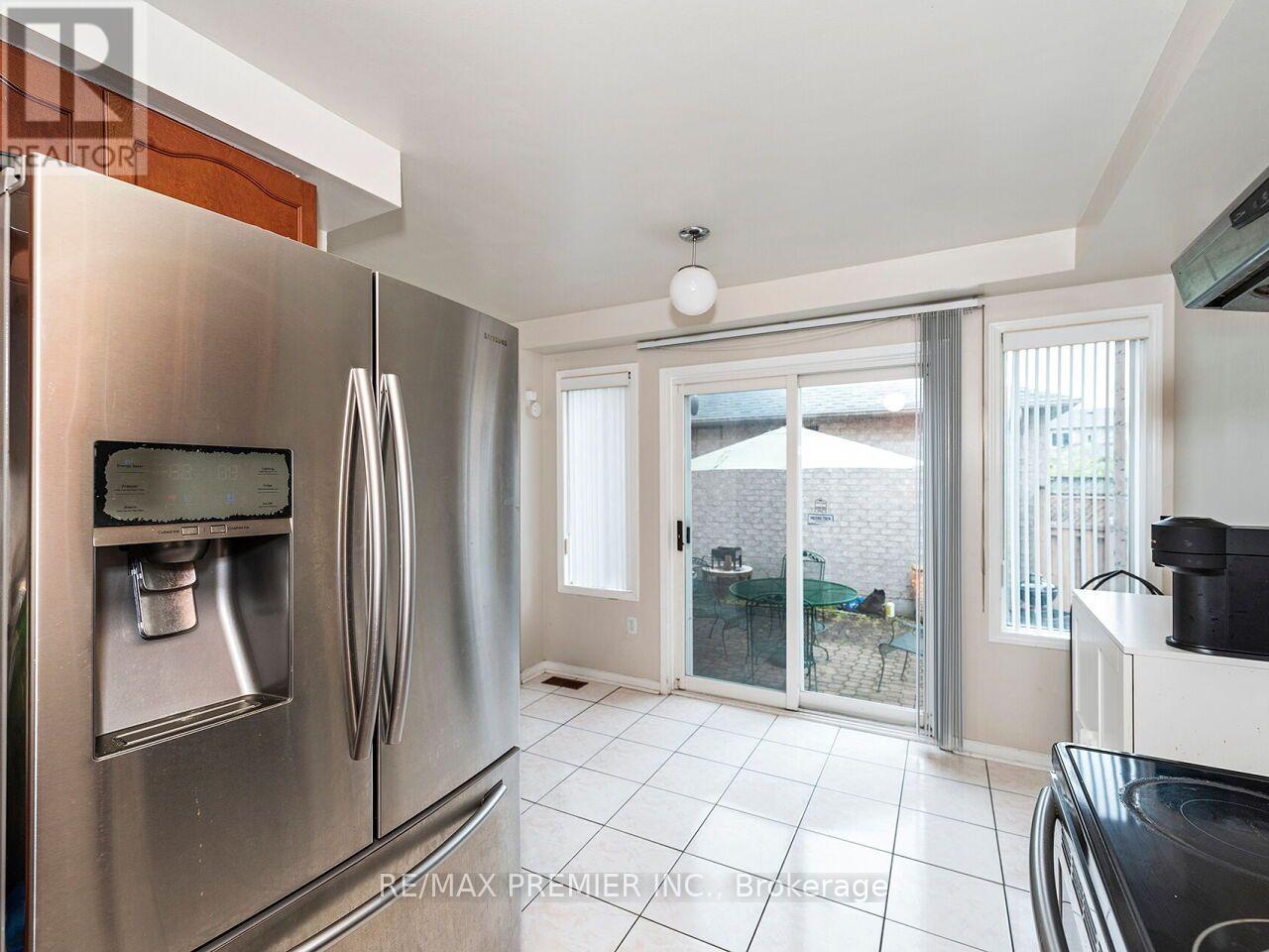 32 STONEBRIAR DRIVE - 16