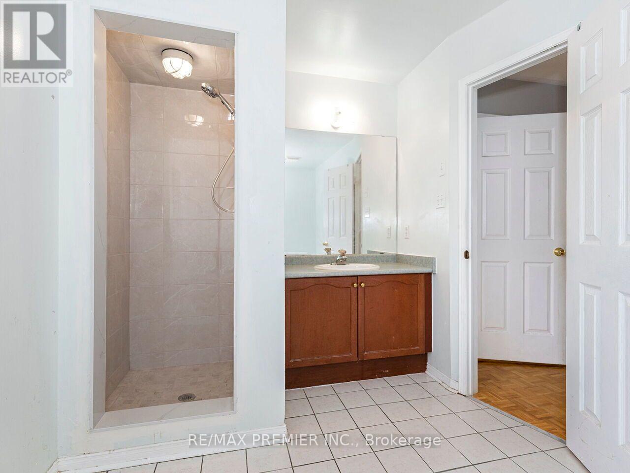 32 STONEBRIAR DRIVE - 23