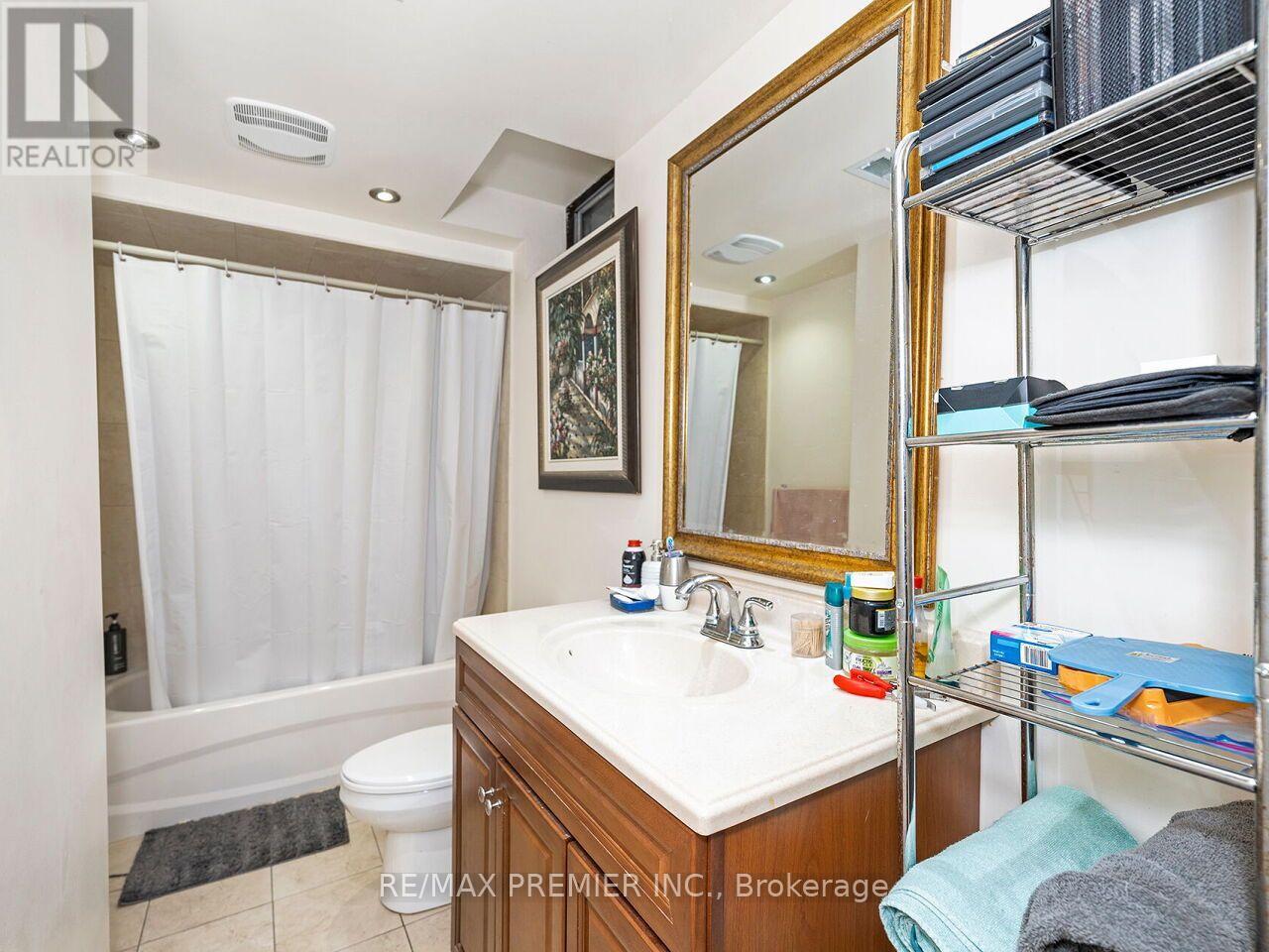 32 STONEBRIAR DRIVE - 34