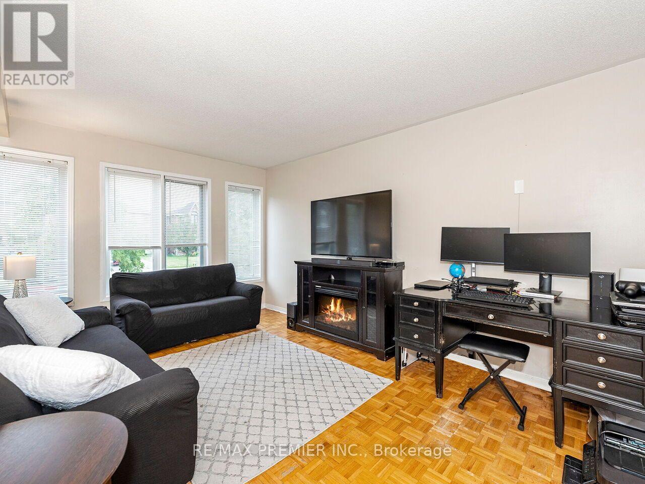 32 STONEBRIAR DRIVE - 7