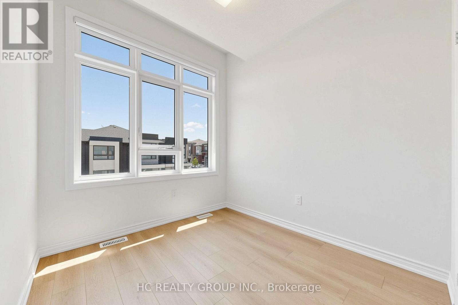 8 HEWISON AVENUE - 14