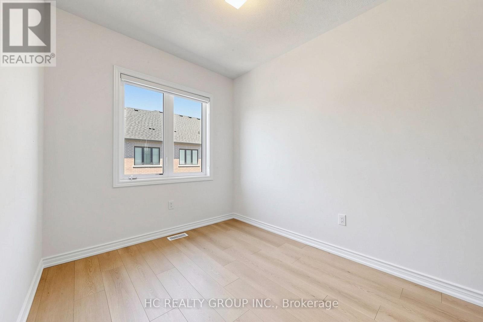 8 HEWISON AVENUE - 21