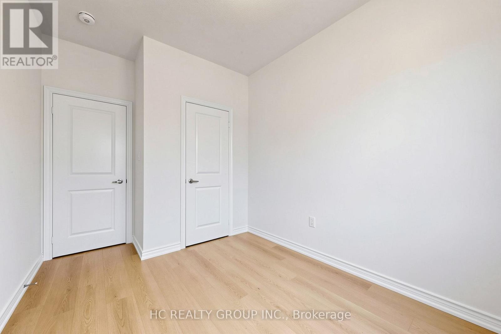 8 HEWISON AVENUE - 22