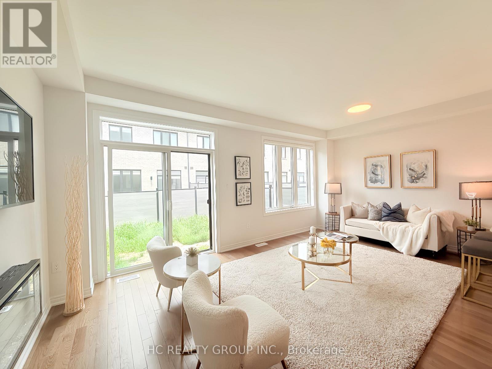 8 HEWISON AVENUE - 3