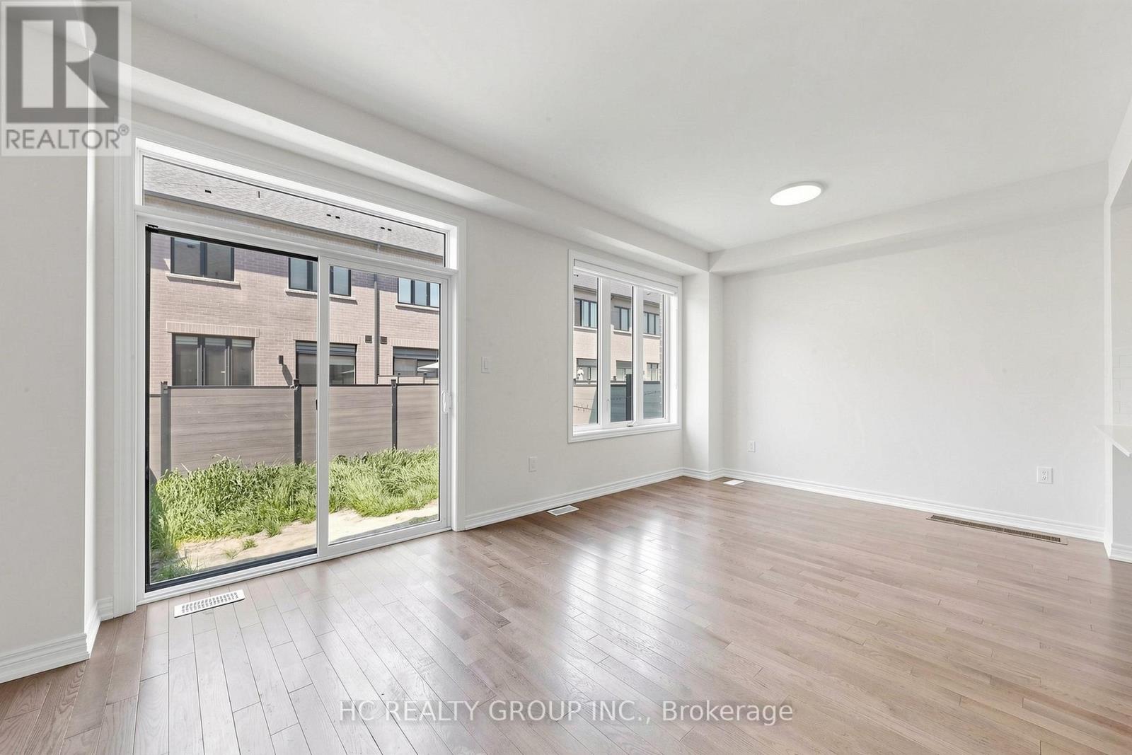 8 HEWISON AVENUE - 7