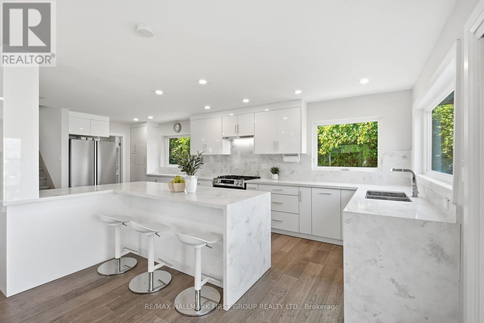 26 BURNIE ROAD - 11