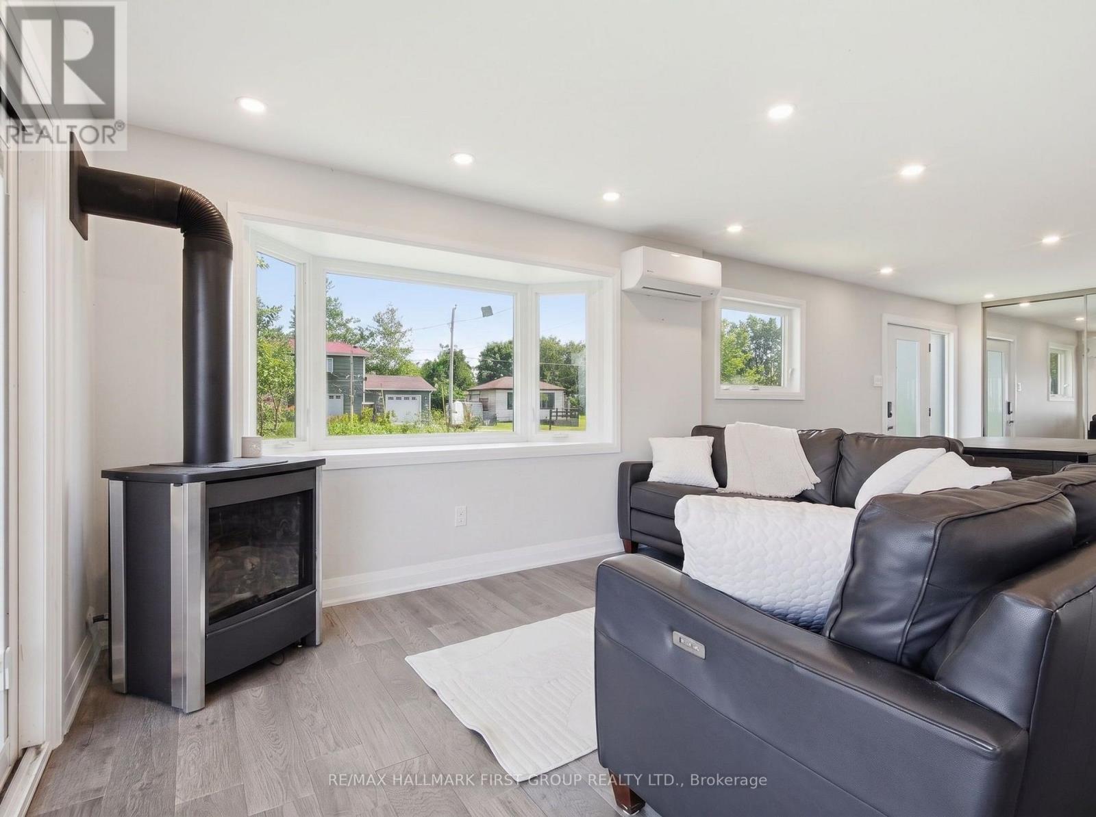 26 BURNIE ROAD - 19
