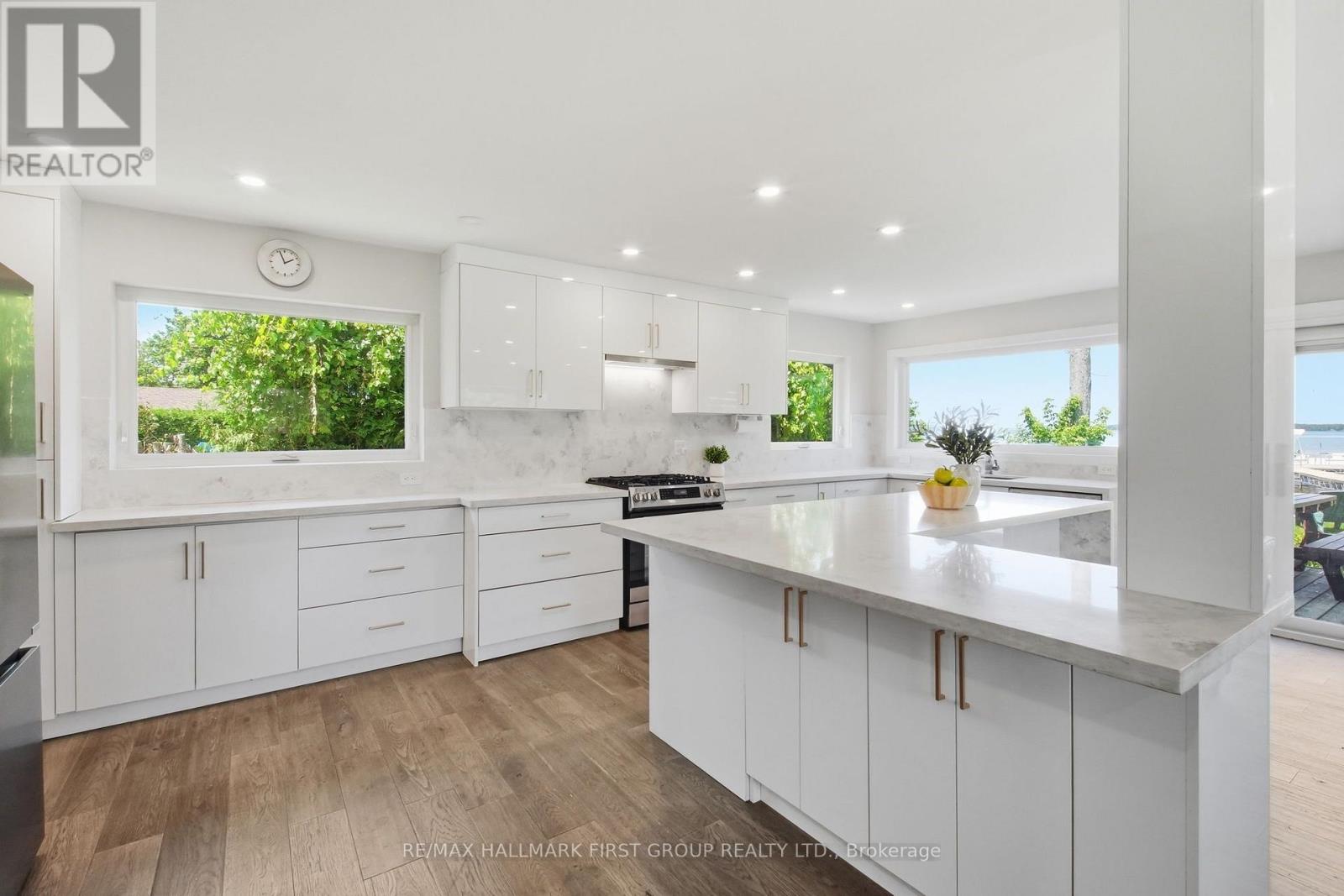 26 BURNIE ROAD - 6
