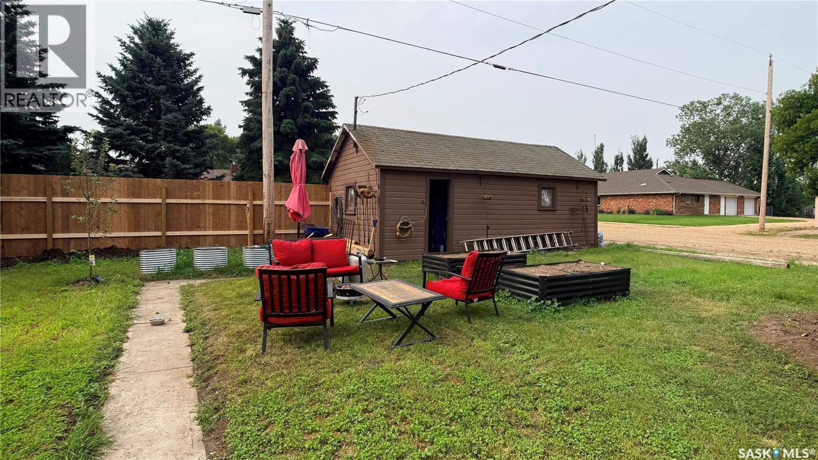 402 Saskatchewan AVENUE - 23