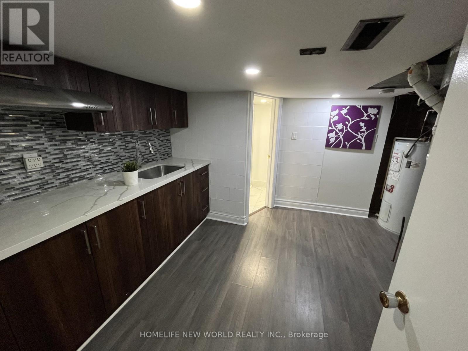 19 BRITANNIA AVENUE - 17