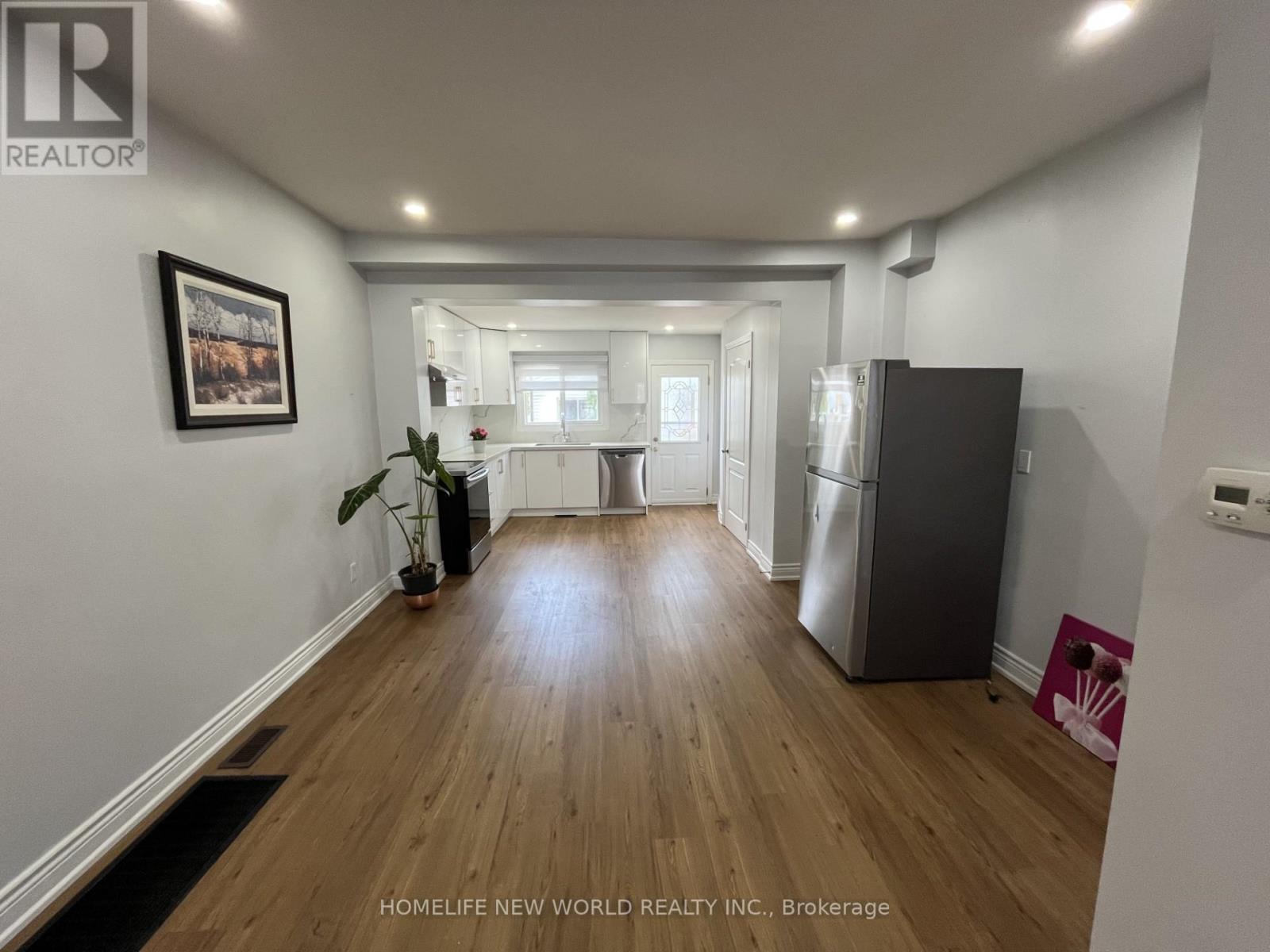 19 BRITANNIA AVENUE - 20