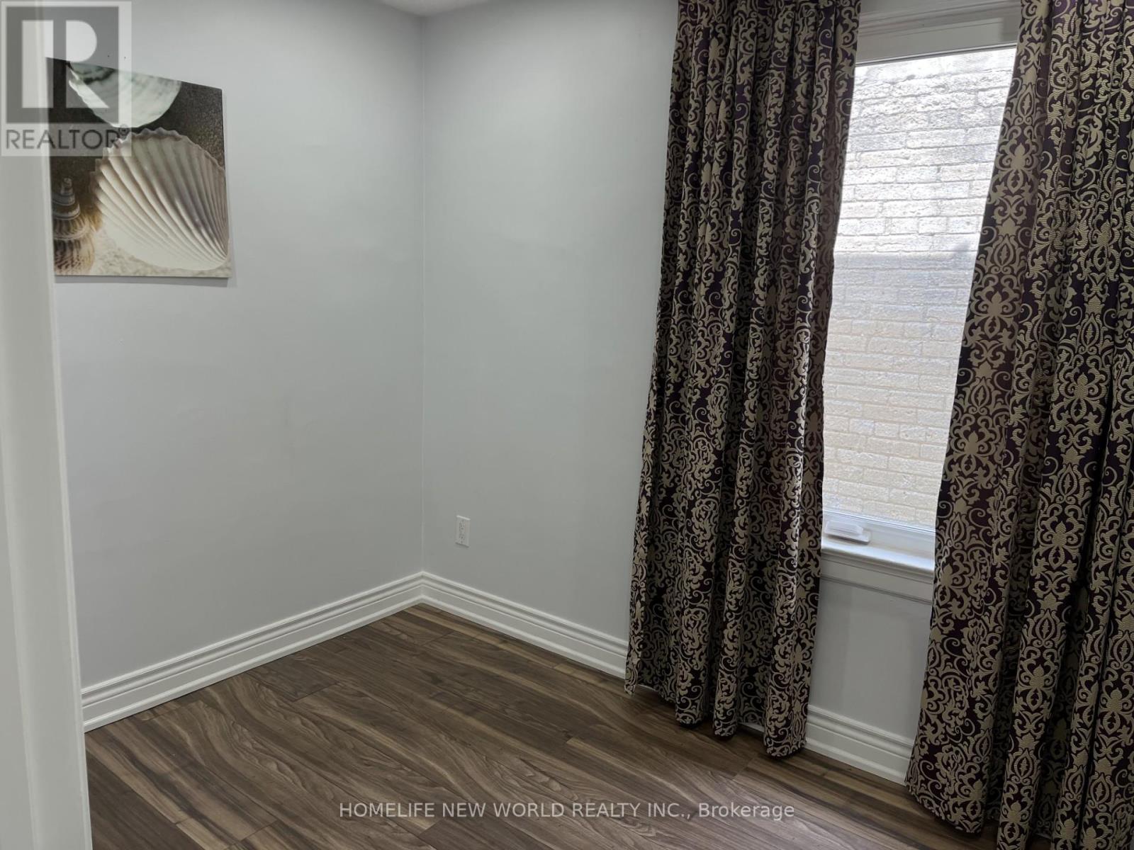19 BRITANNIA AVENUE - 21