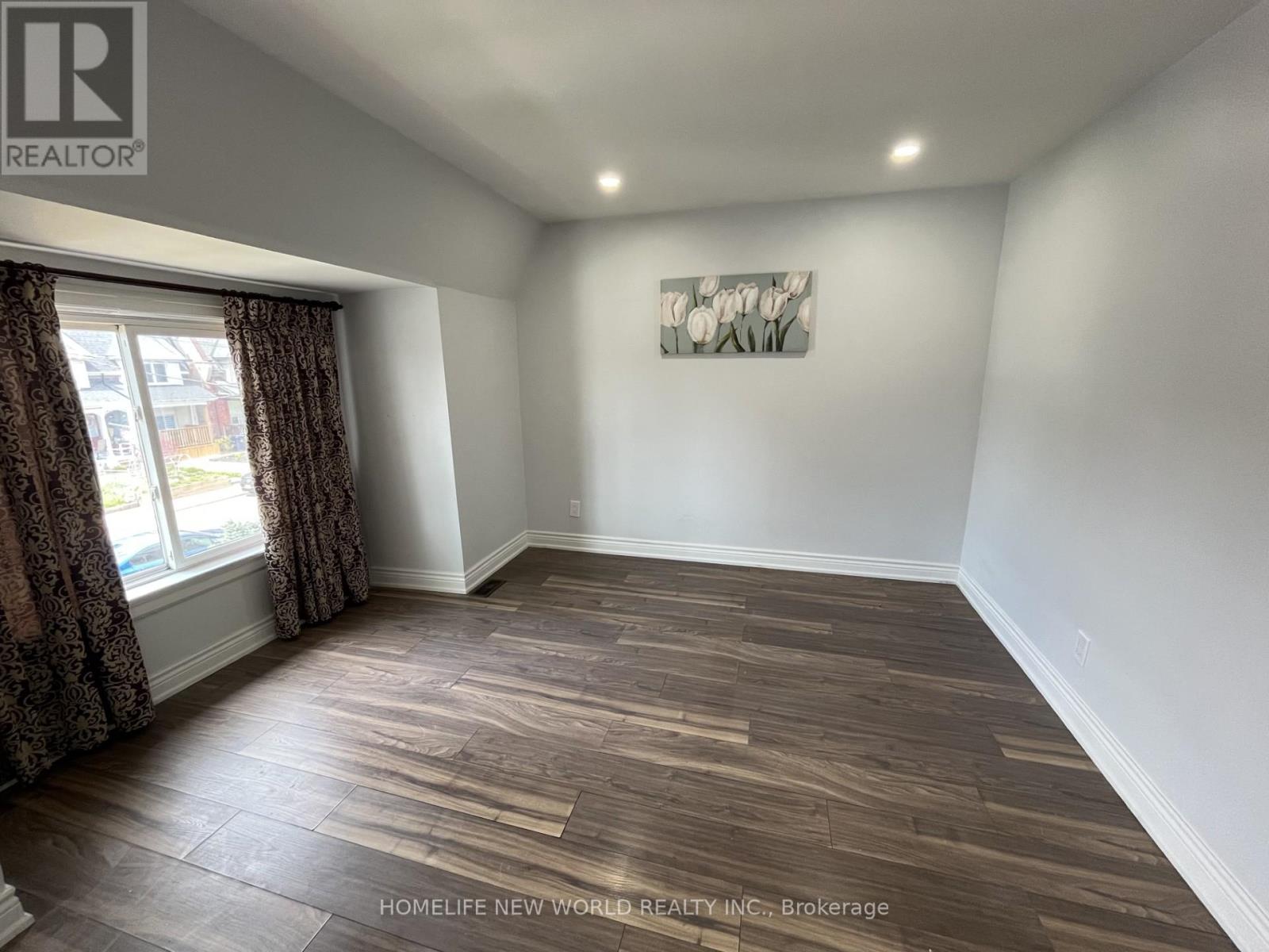 19 BRITANNIA AVENUE - 30