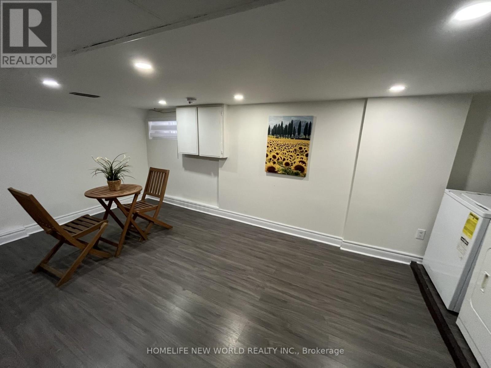 19 BRITANNIA AVENUE - 32