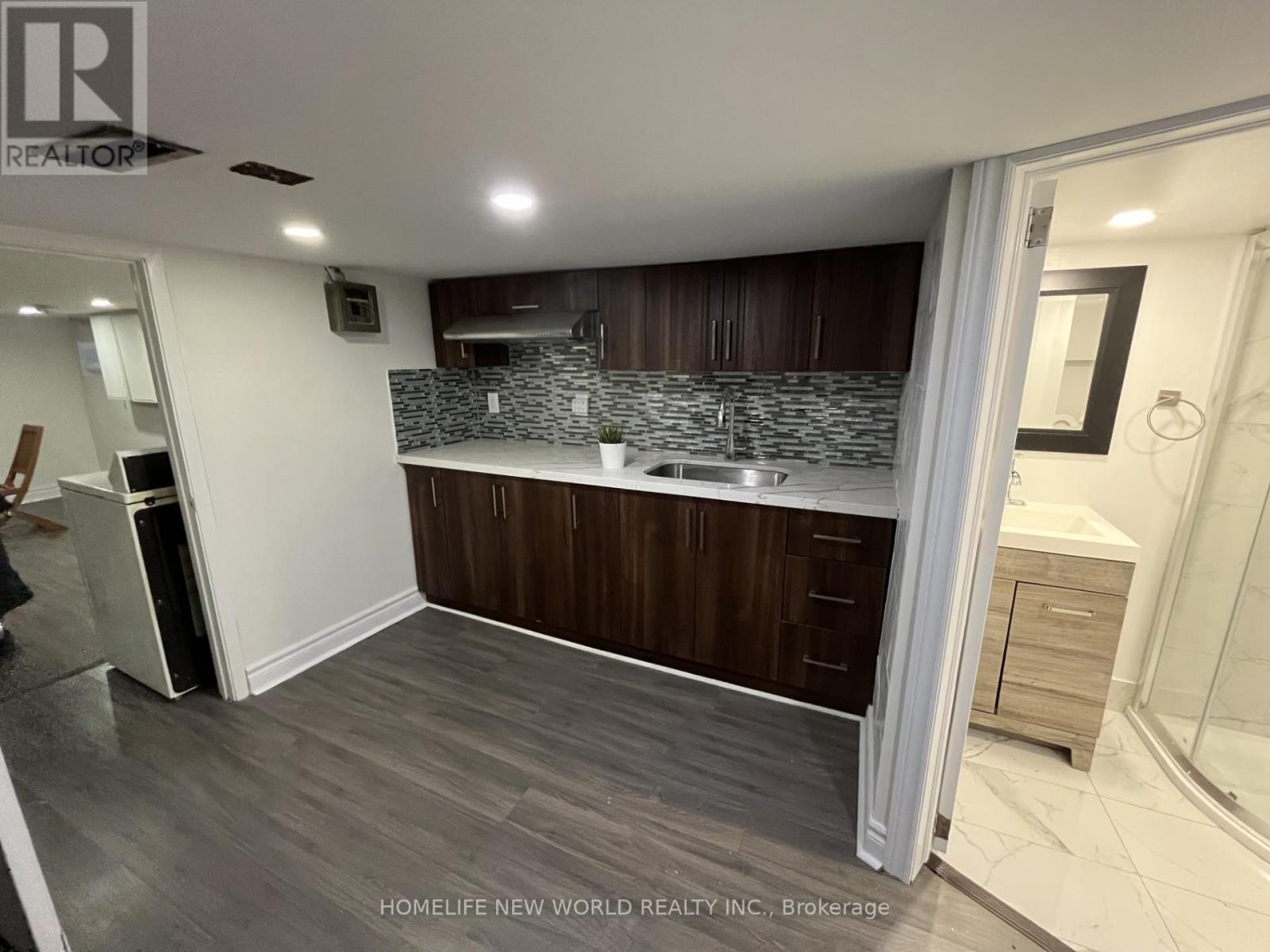 19 BRITANNIA AVENUE - 33