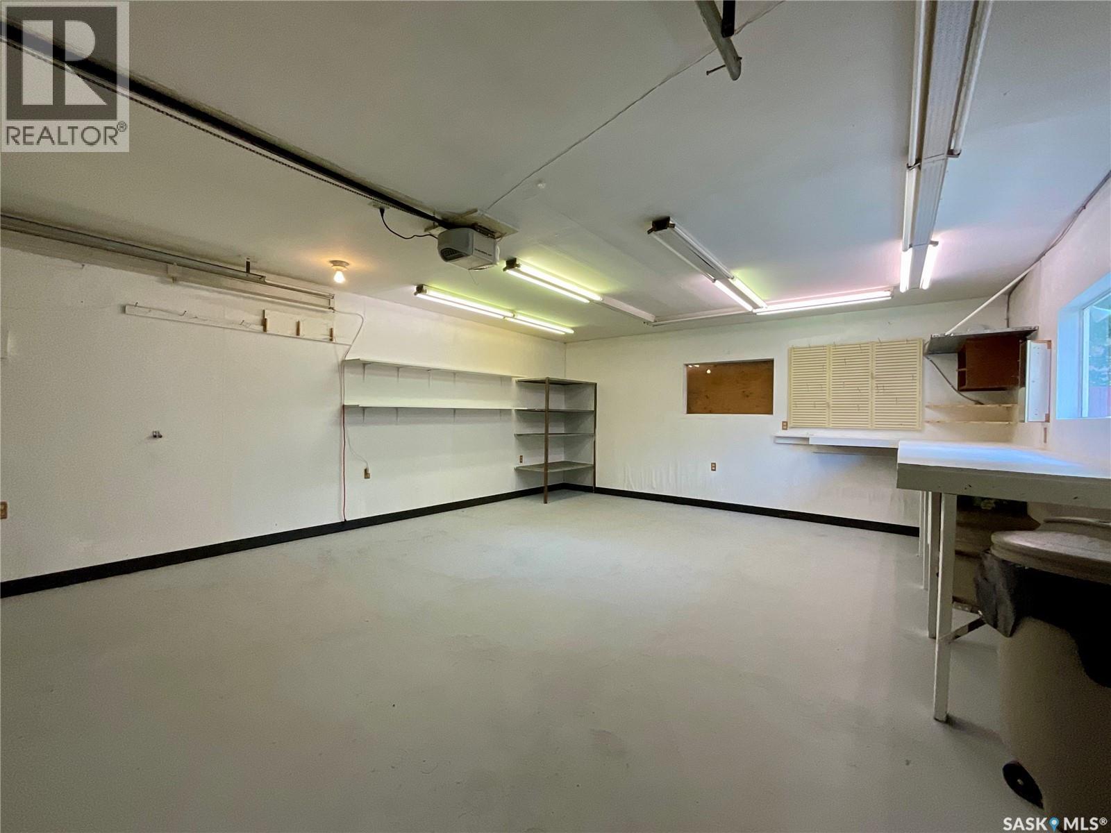 118 Salemka CRESCENT - Image 40