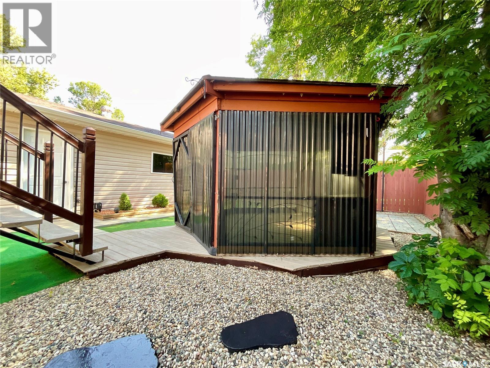 118 Salemka CRESCENT - 56