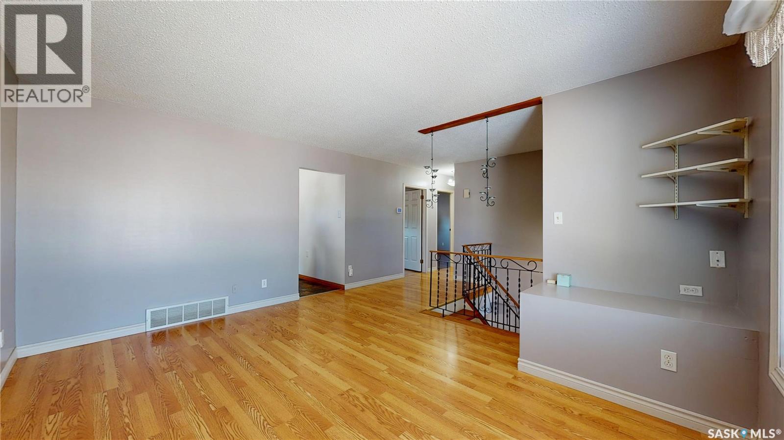 118 Salemka CRESCENT - Image 6