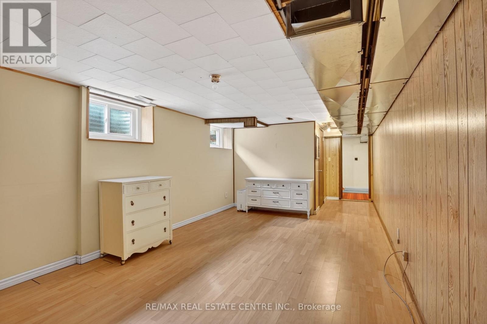 19290 HURONTARIO STREET - Image 32