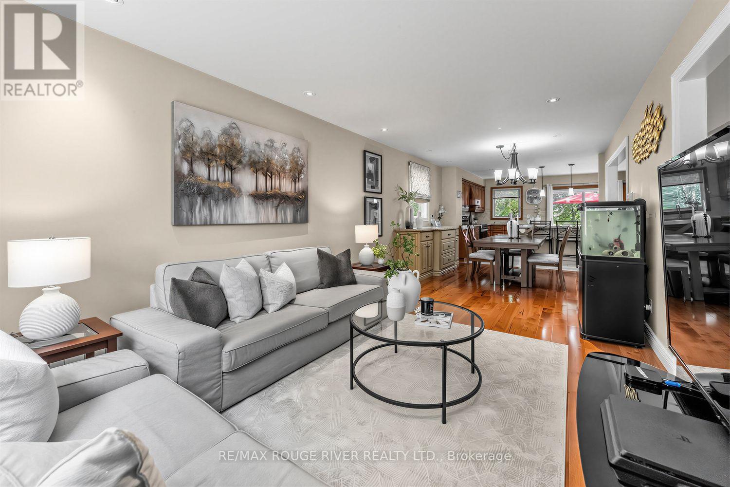 36 NIMROD CRESCENT - 6