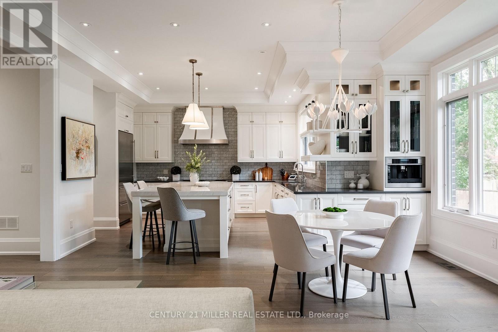 2458 MEADOWOOD CRESCENT - 11
