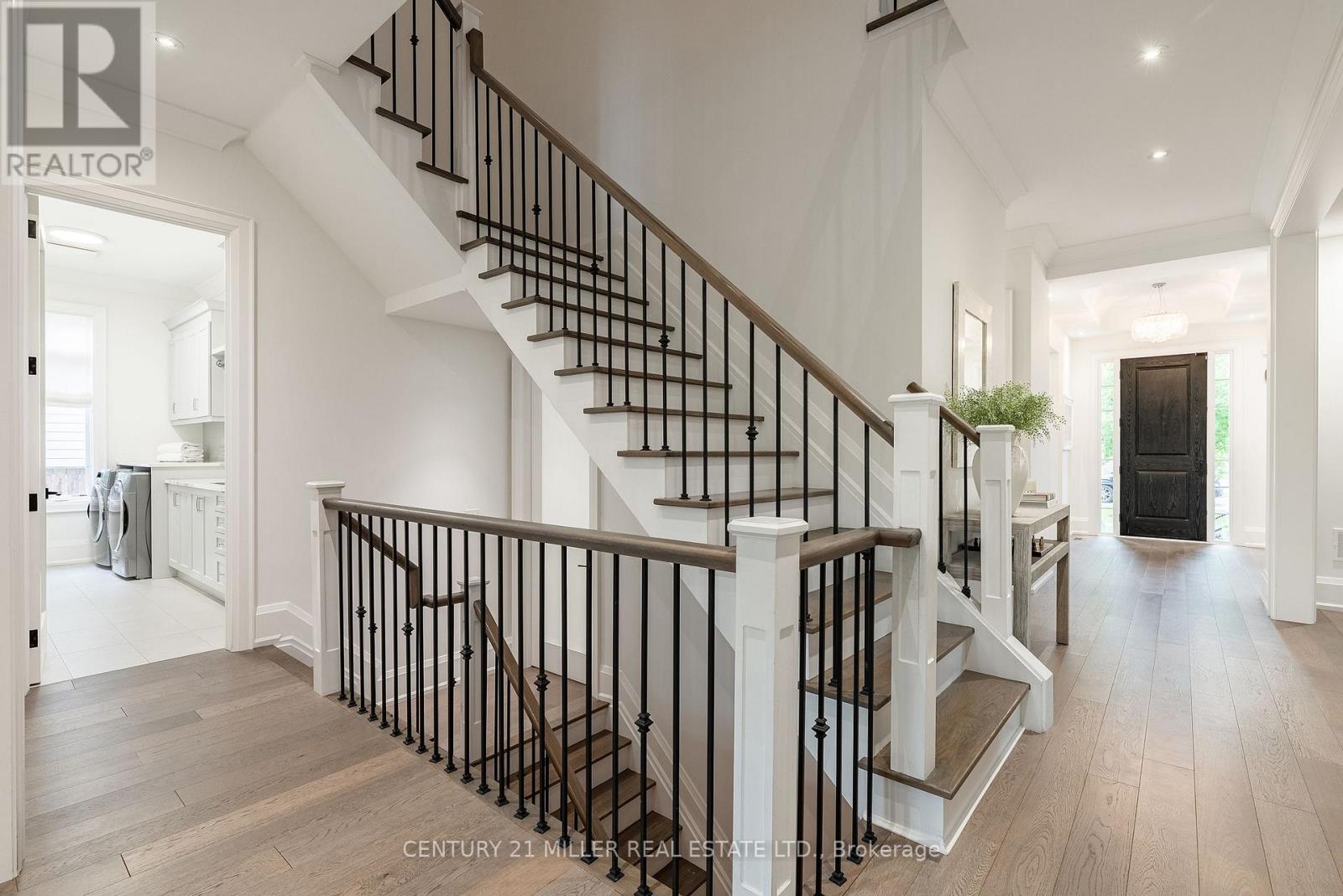 2458 MEADOWOOD CRESCENT - 24