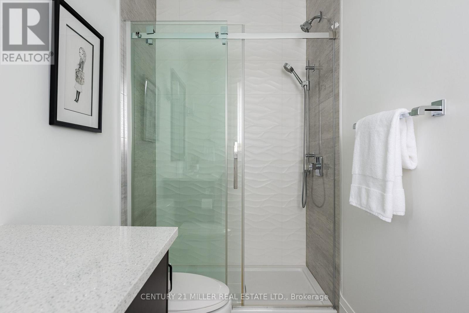 2458 MEADOWOOD CRESCENT - 31