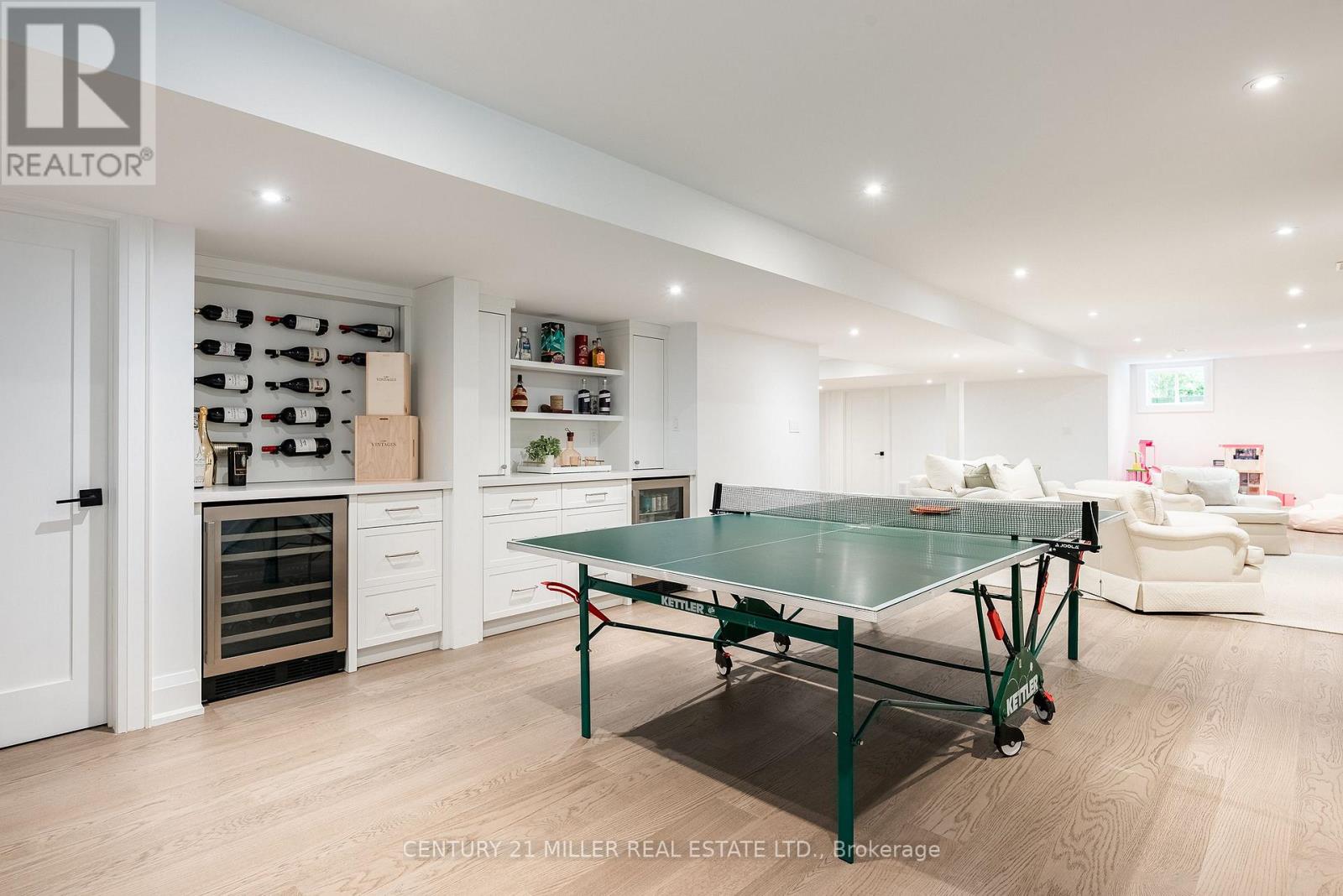 2458 MEADOWOOD CRESCENT - 39