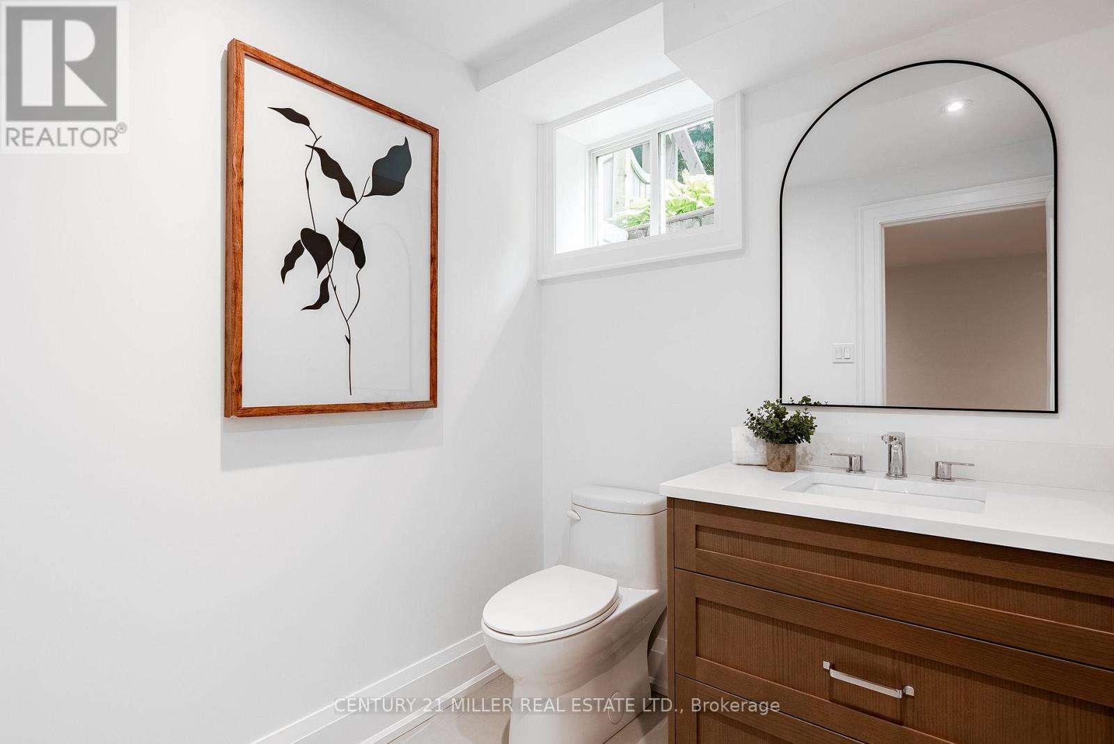 2458 MEADOWOOD CRESCENT - 42