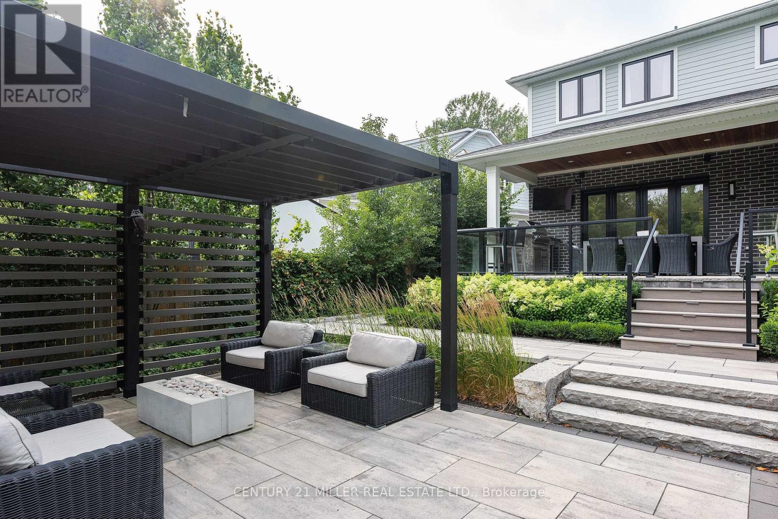 2458 MEADOWOOD CRESCENT - 45