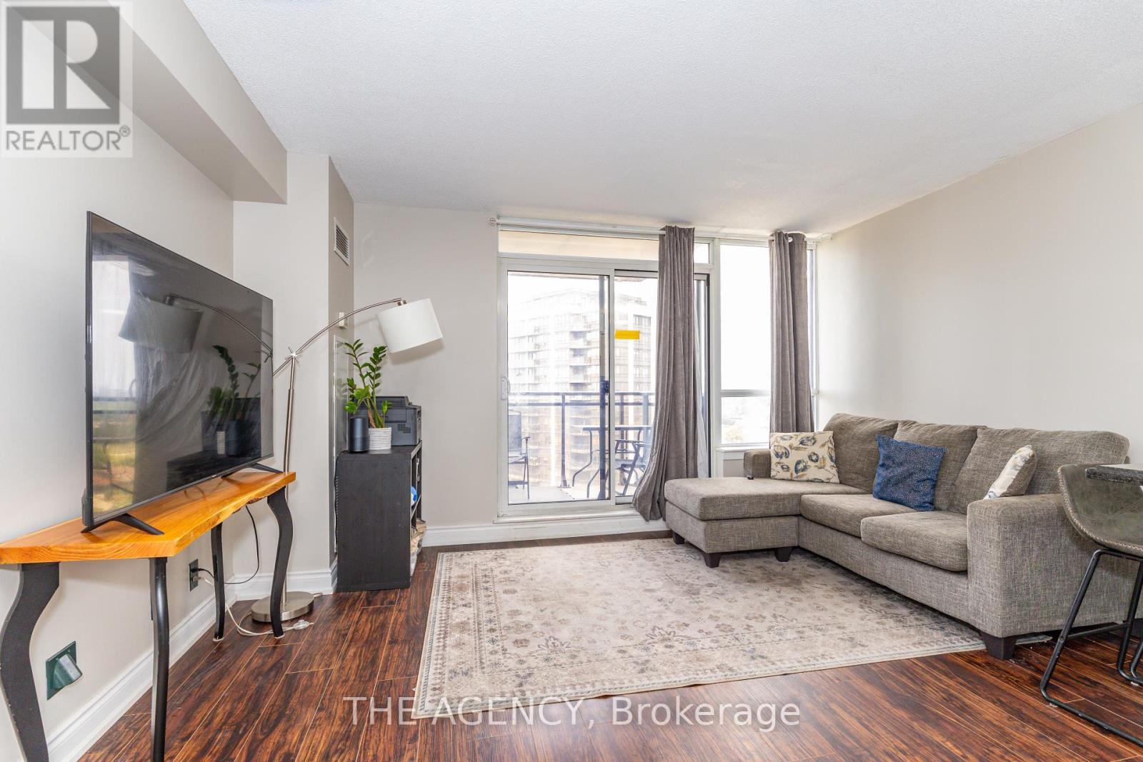 #1004 1070 SHEPPARD AVENUE - 13