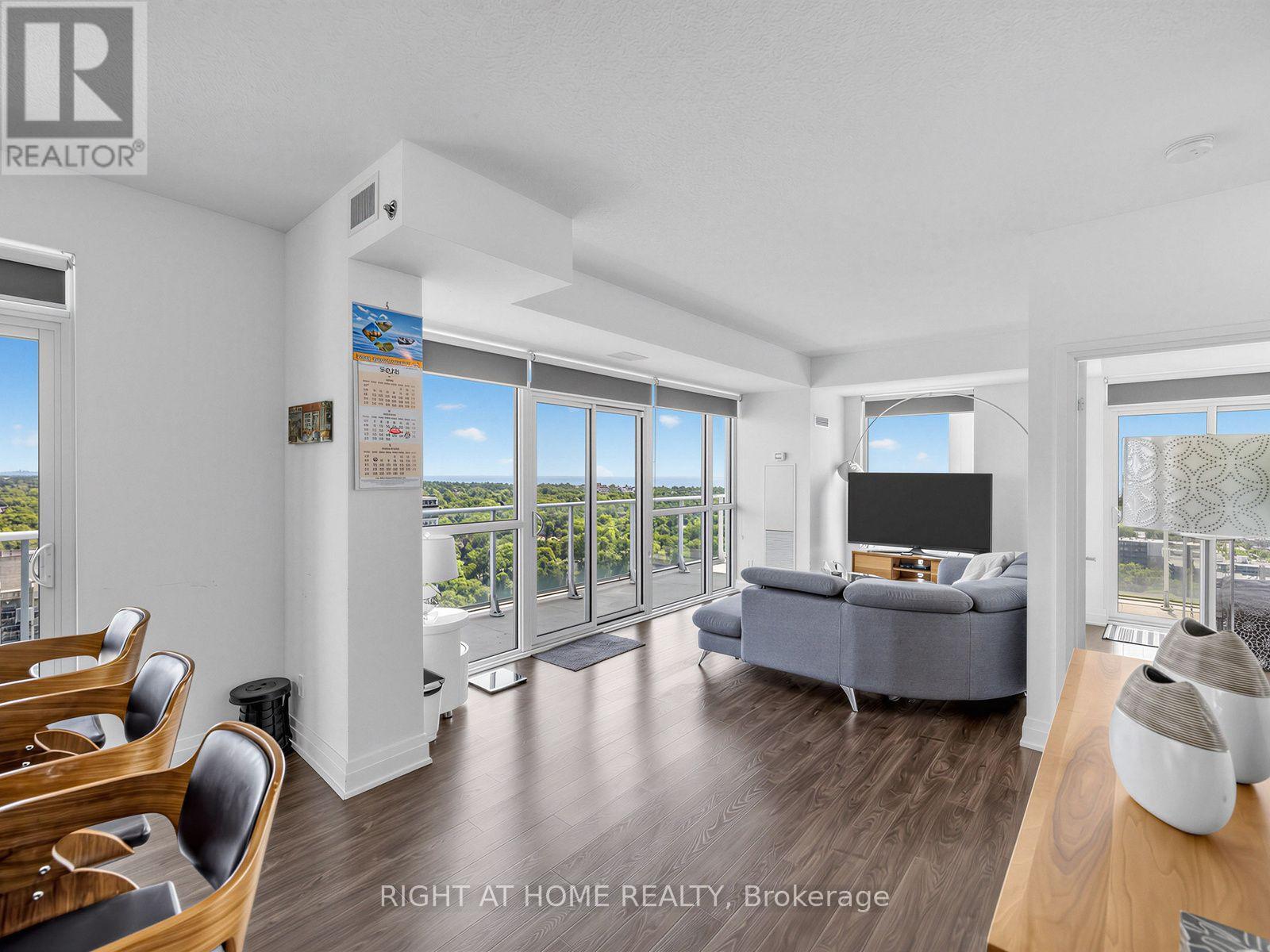 LPH04 (1804) - 55 SPEERS ROAD - 11