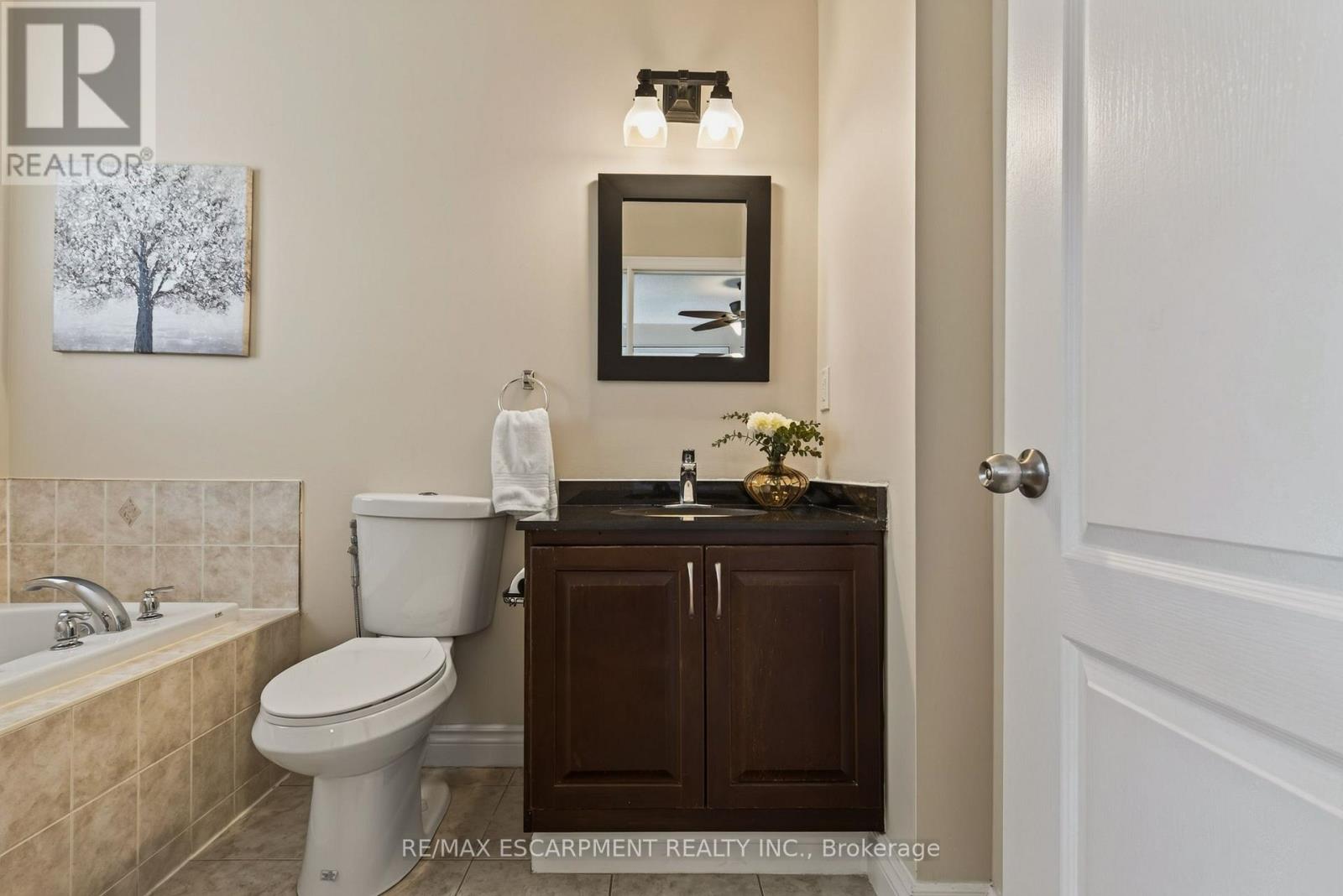 1079 TUPPER DRIVE - Image 24