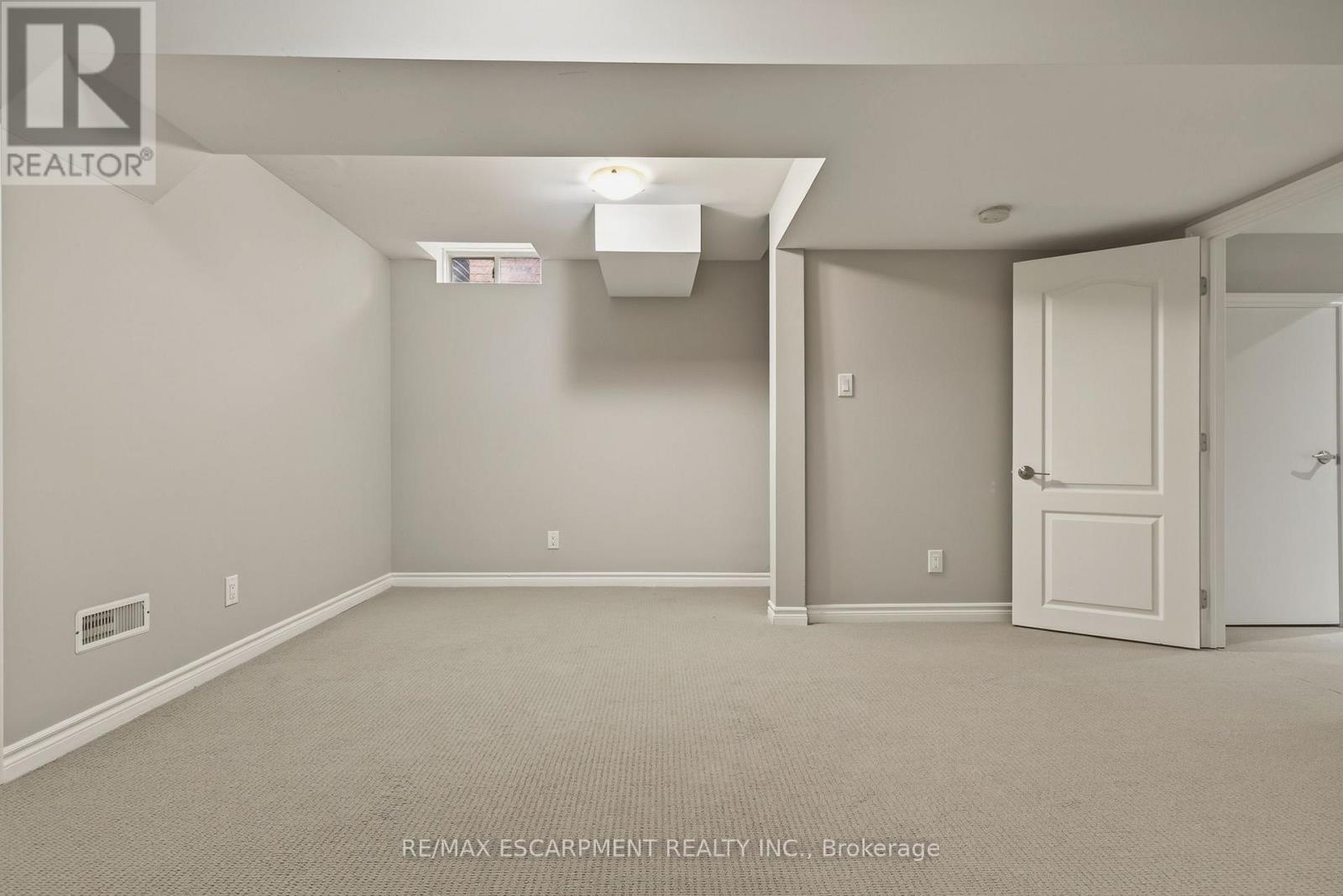 1079 TUPPER DRIVE - Image 26
