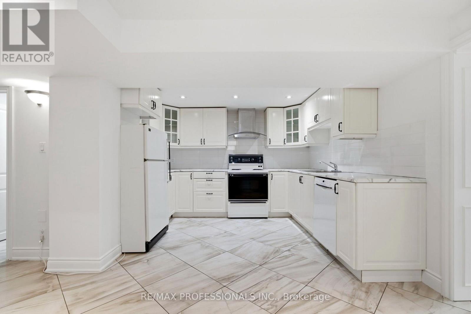77 CRONIN DRIVE - Image 24