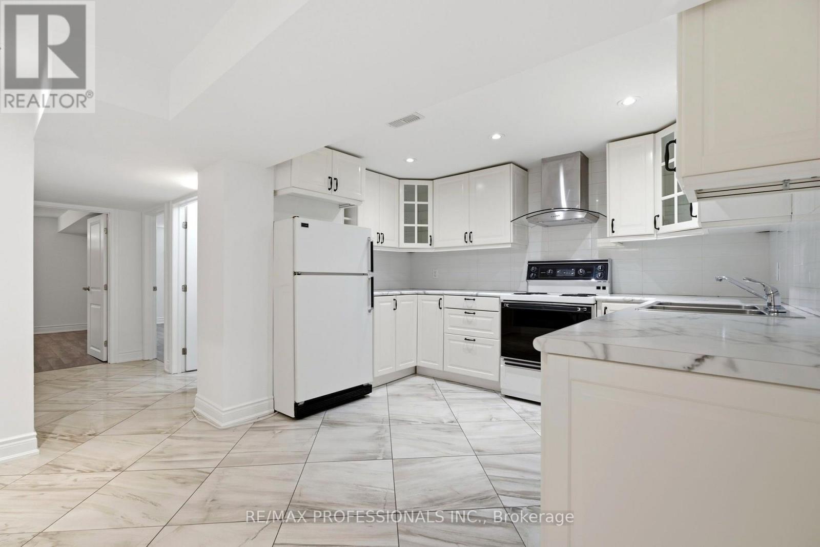 77 CRONIN DRIVE - Image 26