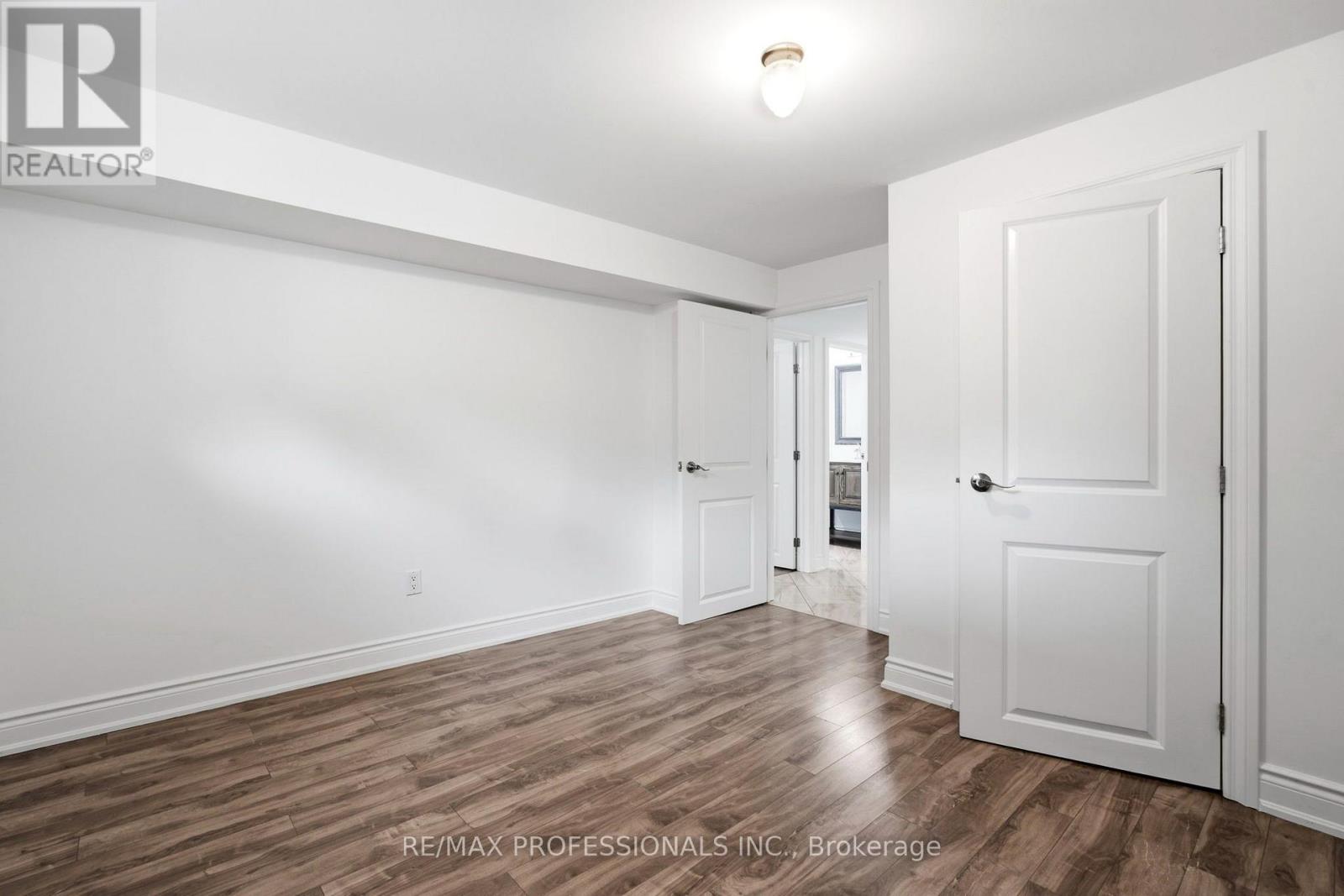 77 CRONIN DRIVE - Image 32