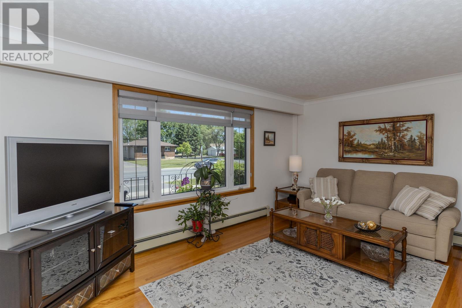 402 Victoria Ave W - 10